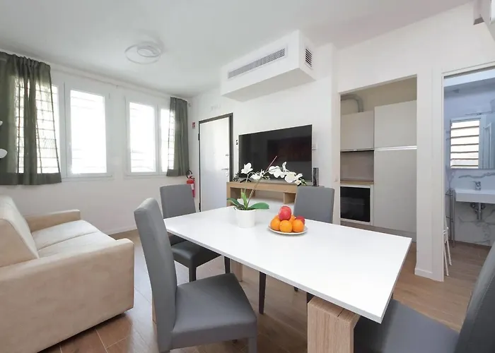 Indipendente - Due Bagni - San Lorenzo Apartamento *